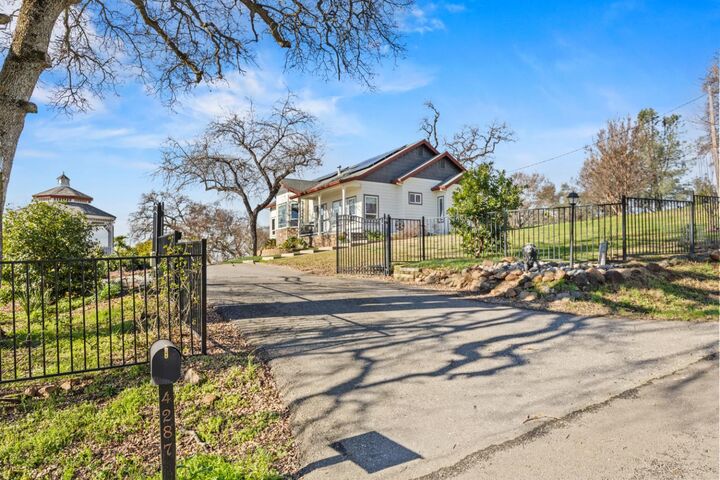 Property Photo:  4287 Burnett Road  CA 95648 