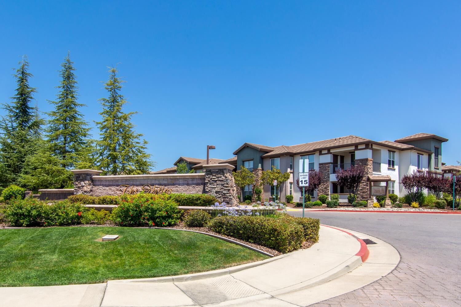 Property Photo:  1520 Topanga Lane 104  CA 95648 