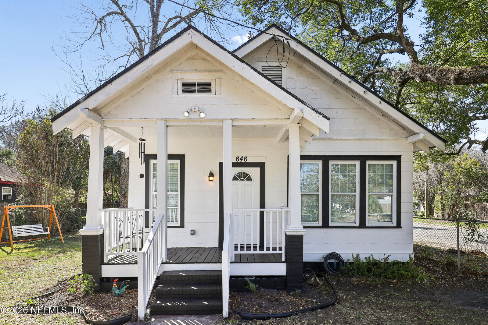 Property Photo:  646 Day Avenue  FL 32205 