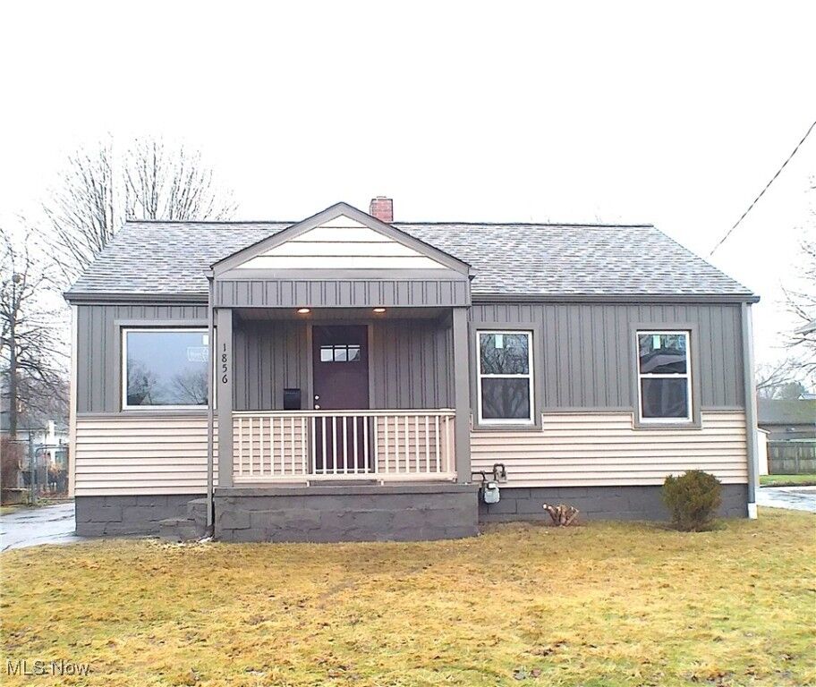 Property Photo:  1856 Sheridan Avenue NE  OH 44483 