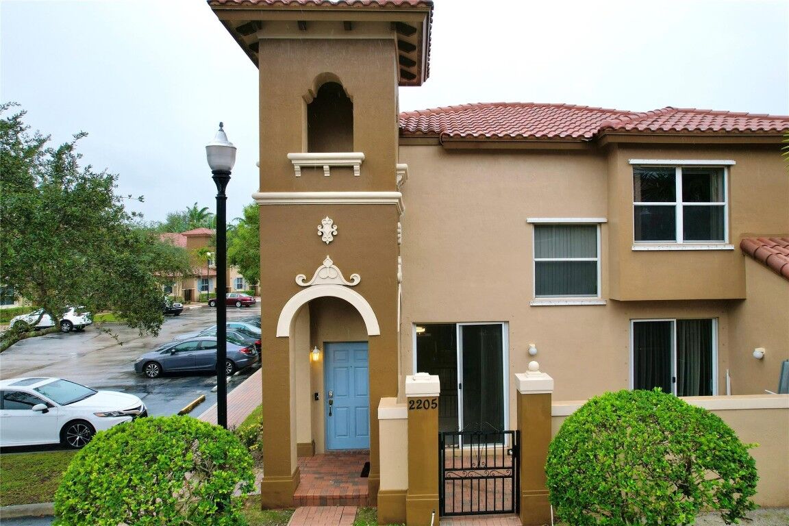 Property Photo:  2905 Hidden Hills Road 2205  FL 33411 