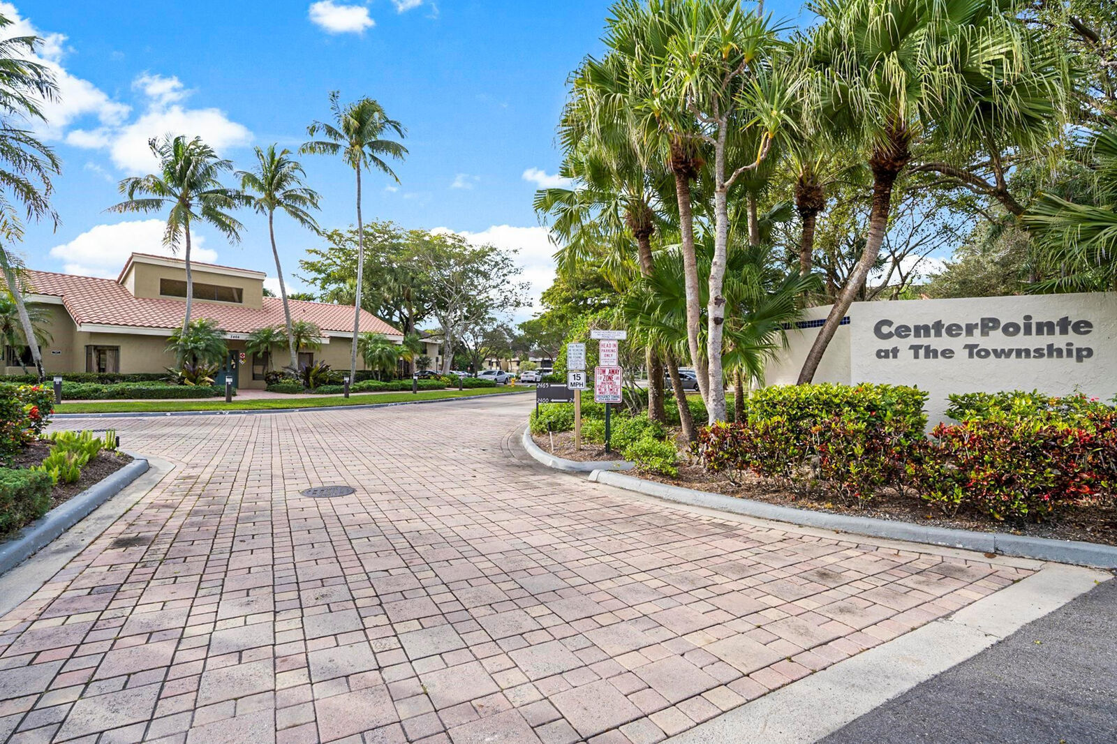 Property Photo: 2544 NW 49th Terrace 708 FL 33063