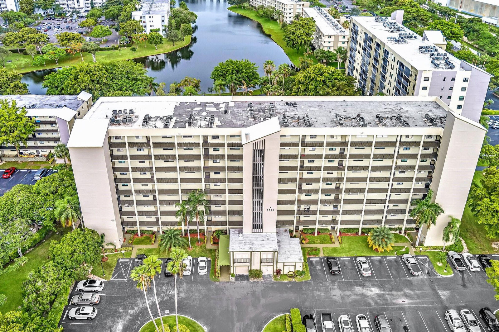 Property Photo: 2205 S Cypress Bend Drive 407 FL 33069