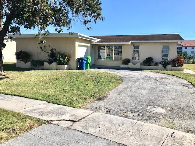 Property Photo:  4020 NW 113th Avenue  FL 33323 