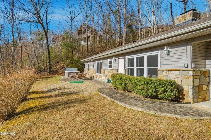 Property Photo: 1613 Lake Drive TN 37738