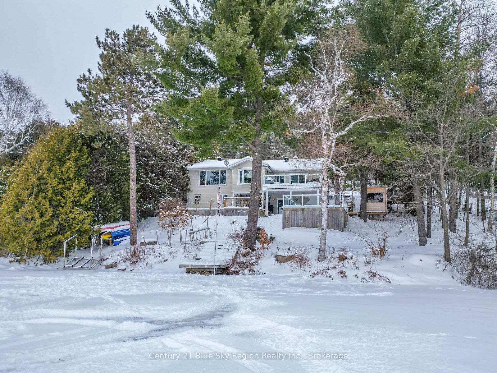 Photo de la propriété:  355 Anita Avenue  ON P1C 0A8 