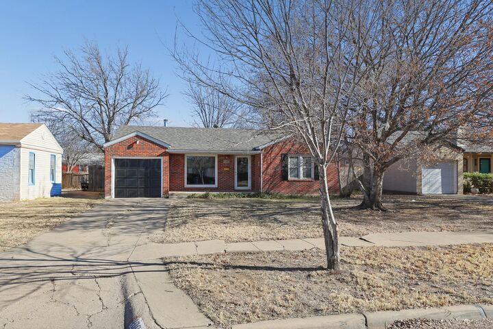Property Photo: 1005 S Lamar Street TX 79102-1318