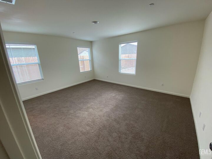 Property Photo:  5917 Vespucci Avenue  CA 93313 