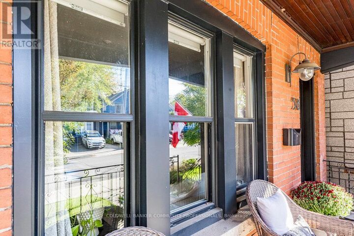 Property Photo:  58 Chatham Street  ON L8P 2B4 