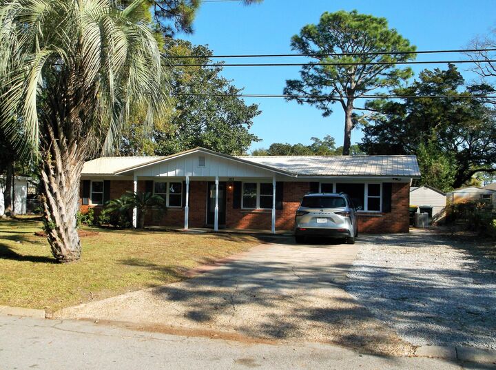 Property Photo:  303 NW Linda Lane  FL 32548 