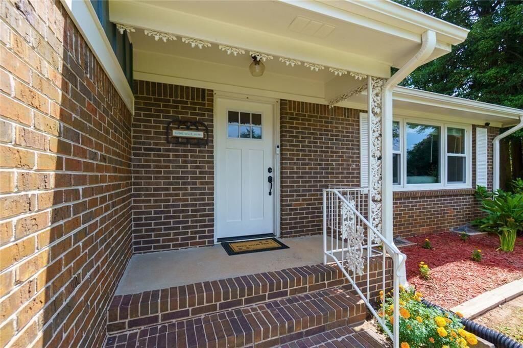 Property Photo: 5800 Cedar Lane SW GA 30126