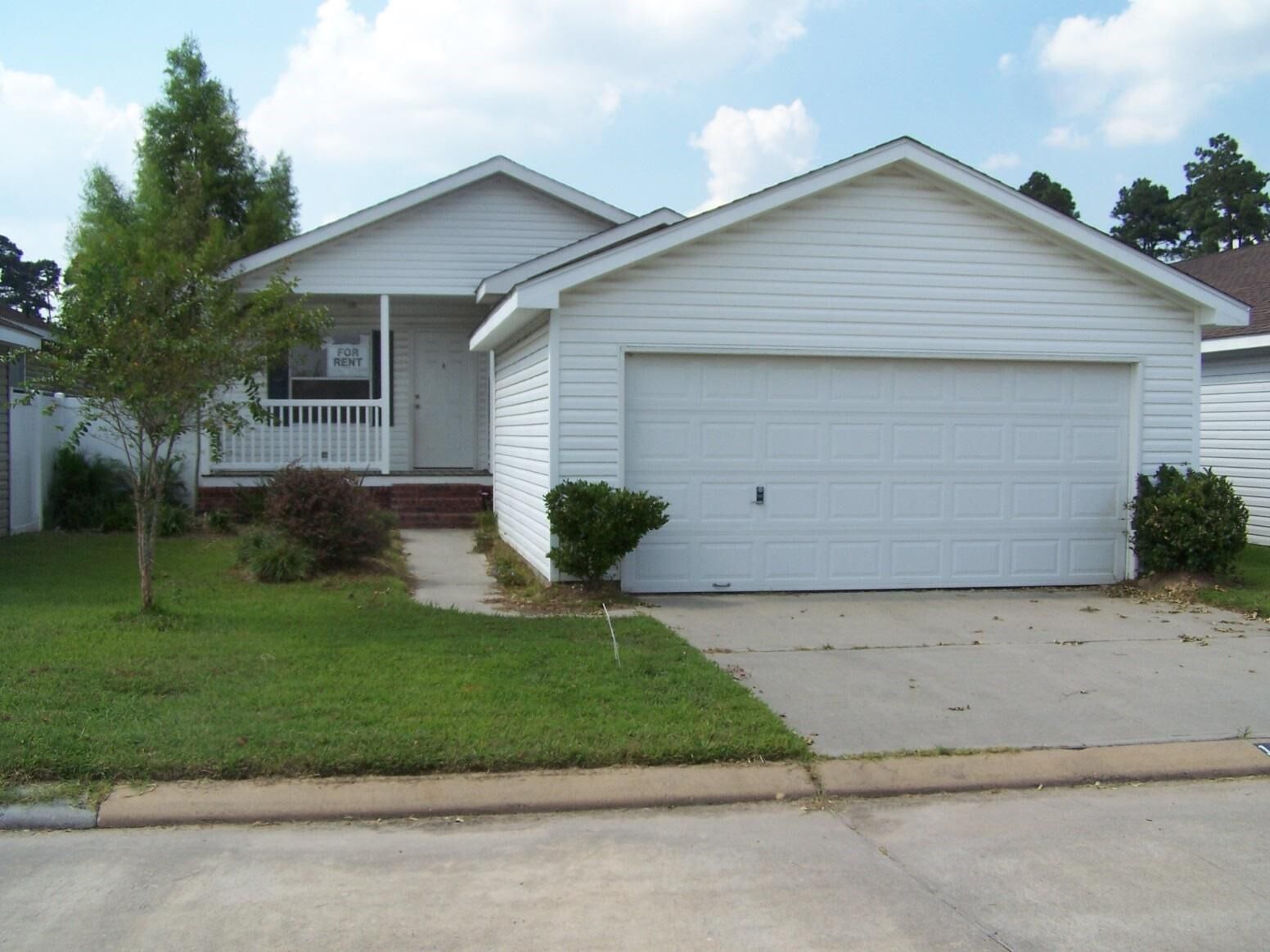 Property Photo: 10210 Orange Hill Lane TX 77375