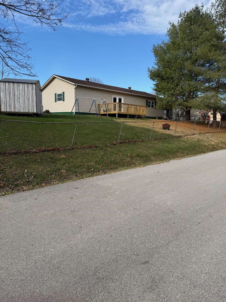 Property Photo: 1051 Mount Vernon Circle WV 25504