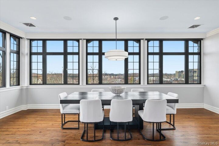 Property Photo: 14 N Chatsworth Avenue 7H NY 10538