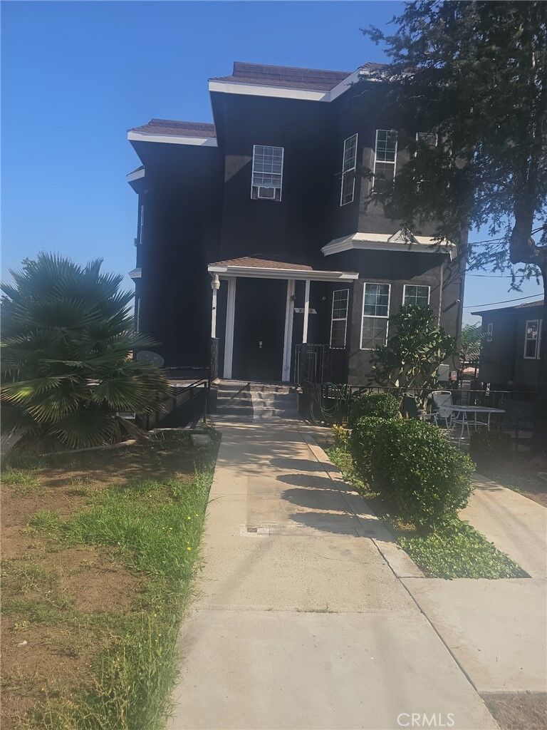 Property Photo:  3335 Folsom Street  CA 90063 