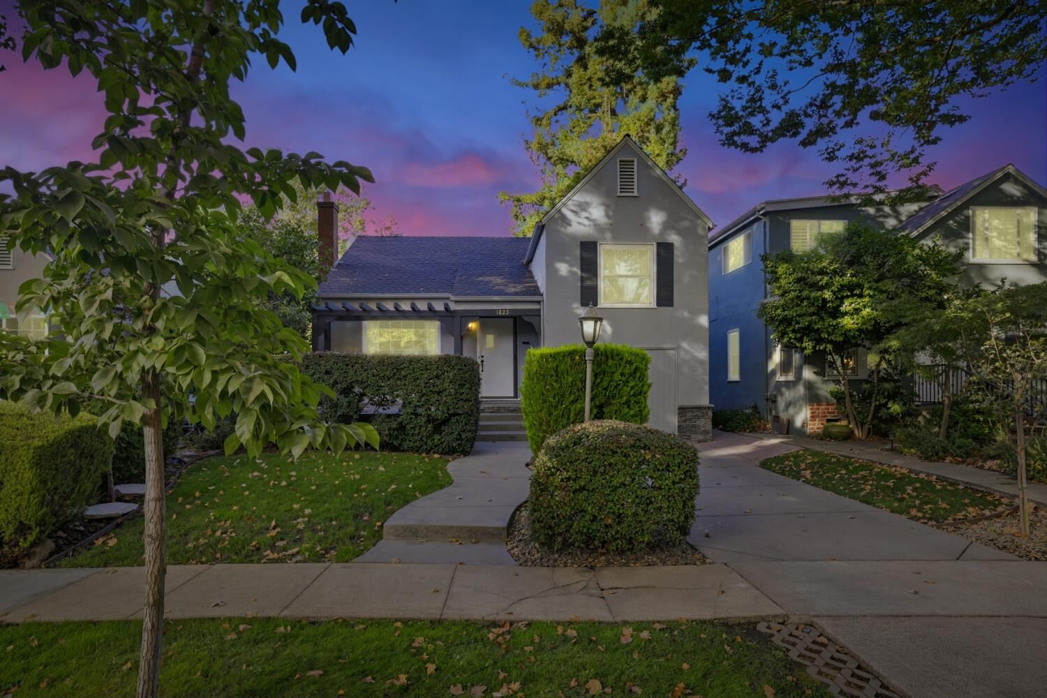 Property Photo: 1825 Markham Way CA 95818