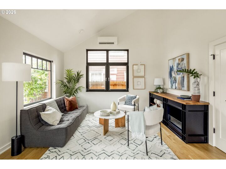 Property Photo:  7135 N Delaware Ave  OR 97217 