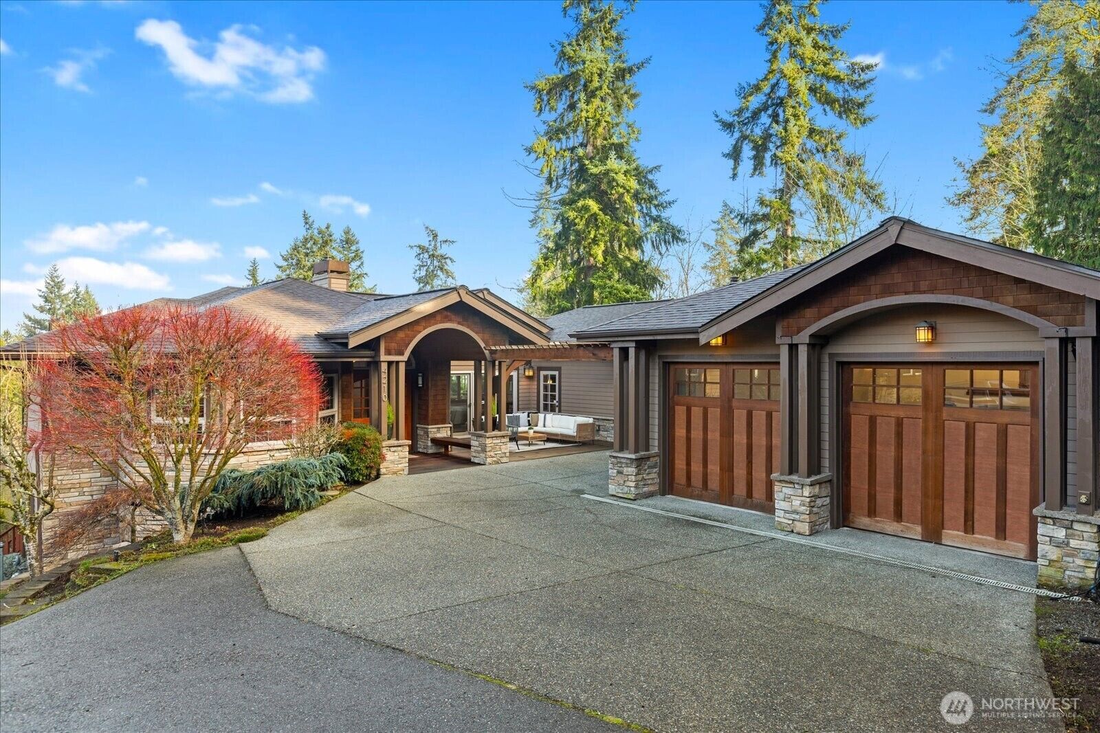 Property Photo:  4210  167th Court SE  WA 98006 