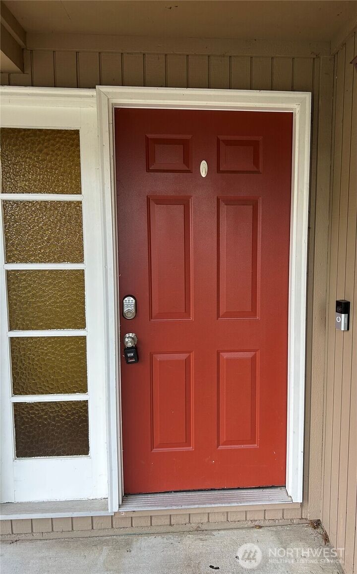 Property Photo:  14719  104th Avenue E  WA 98374 