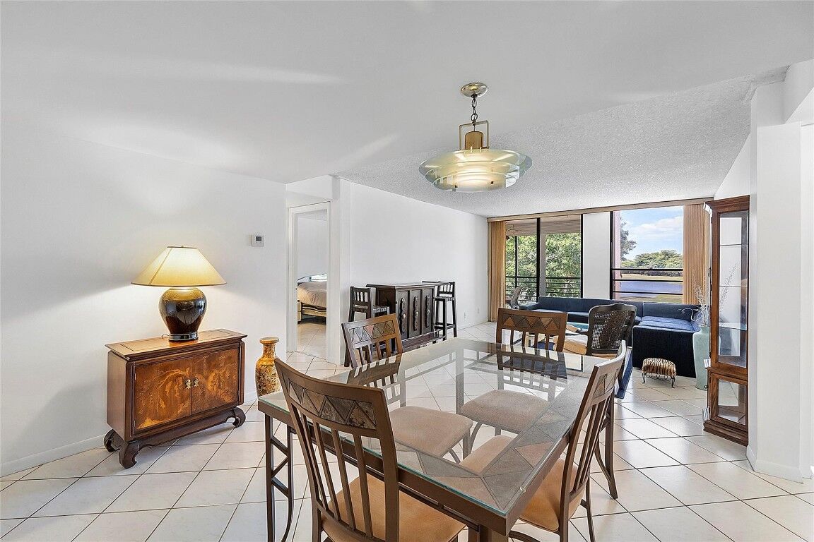 Property Photo: 6451 N University Drive 310 FL 33321