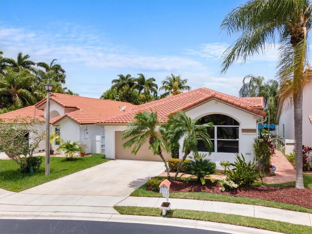 Property Photo: 6989 Camden Court FL 33063