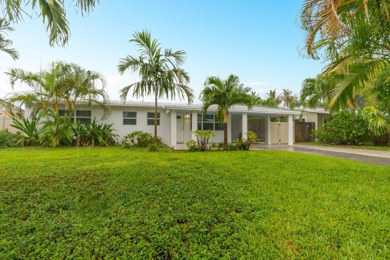 Property Photo:  508 NE 28th Drive  FL 33334 
