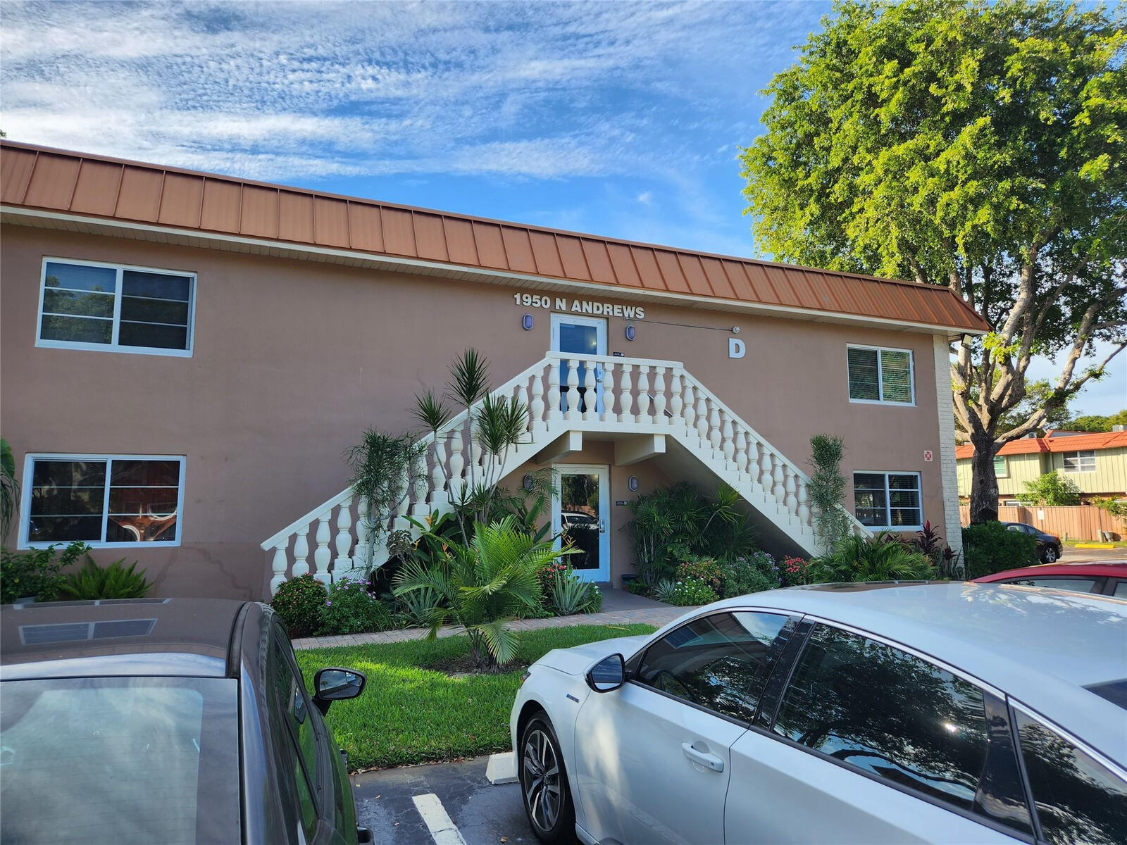 Property Photo:  1950 N Andrews Avenue 105D  FL 33311 