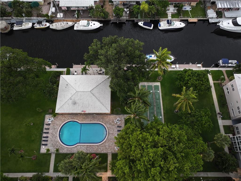 Property Photo: 1100 SW 12th Street 301 FL 33315