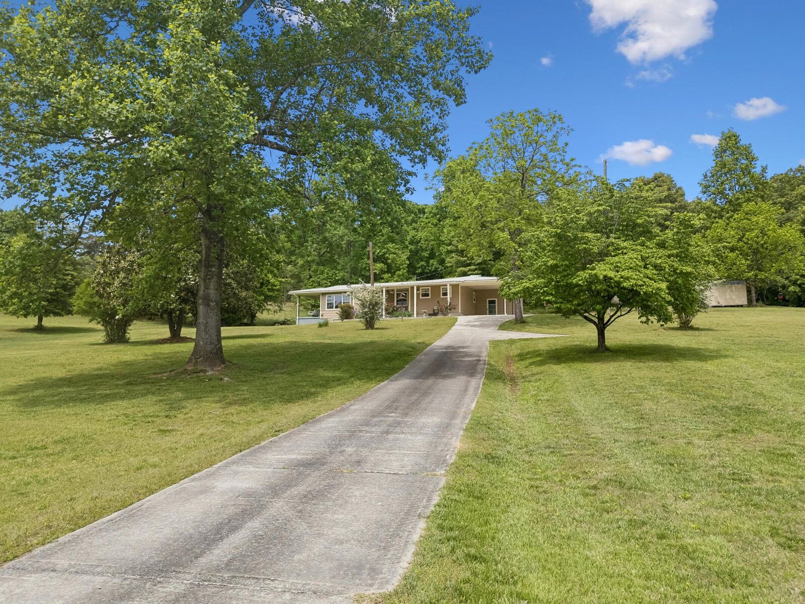 Property Photo: 1484 Blythe Ferry Road TN 37321