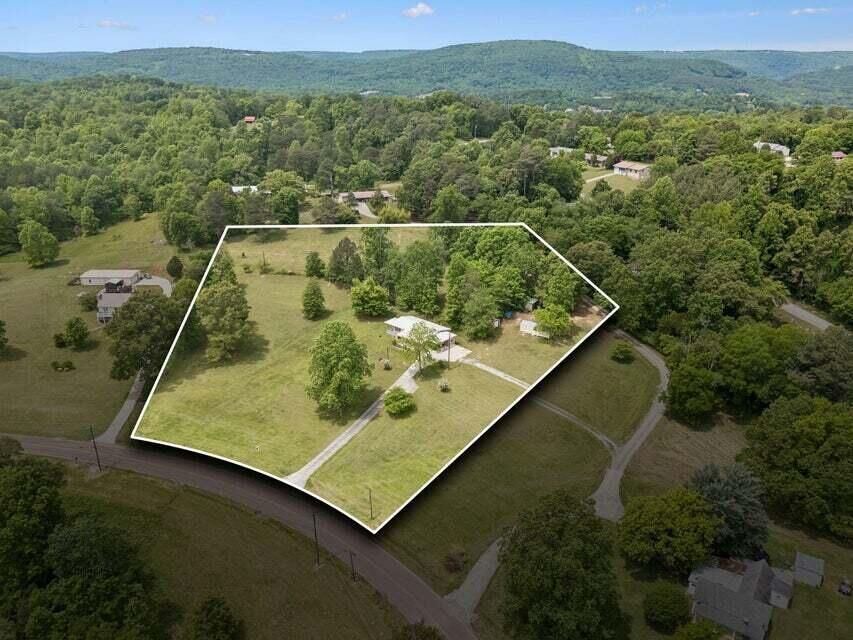 Property Photo: 1484 Blythe Ferry Road TN 37321