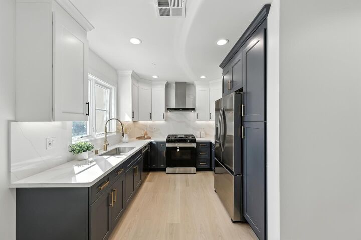 Property Photo:  560 El Camino Real 201  CA 94070 