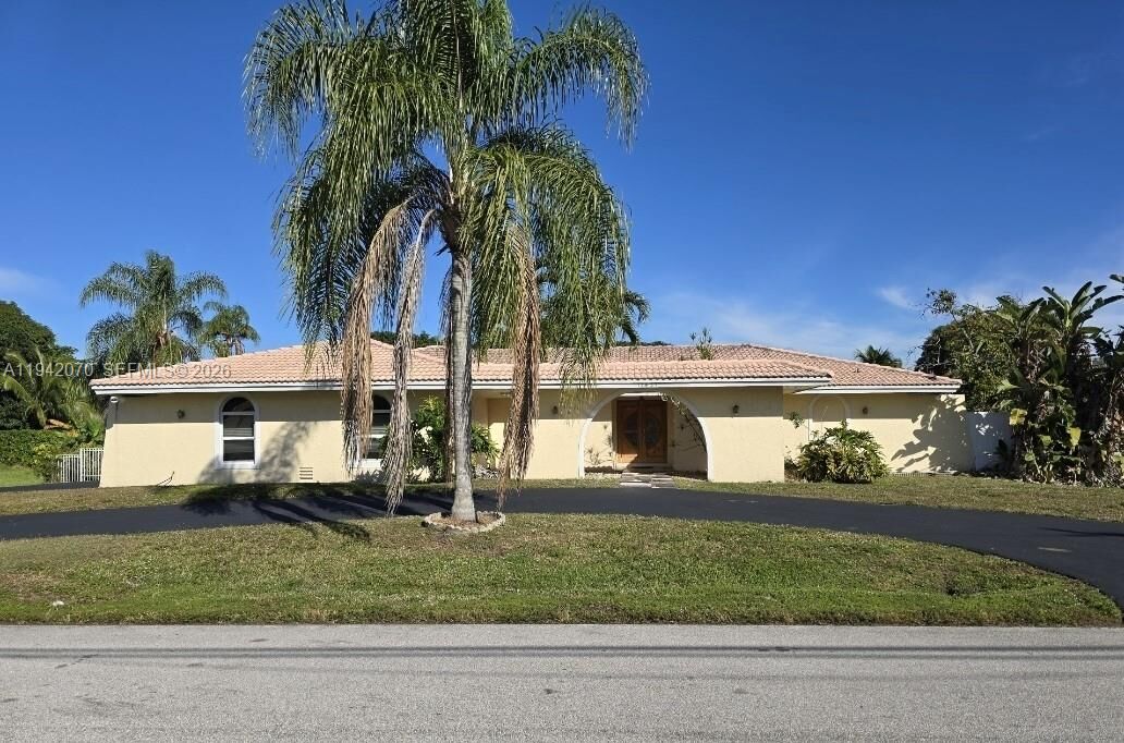 Property Photo: 11531 NW 27th St FL 33323