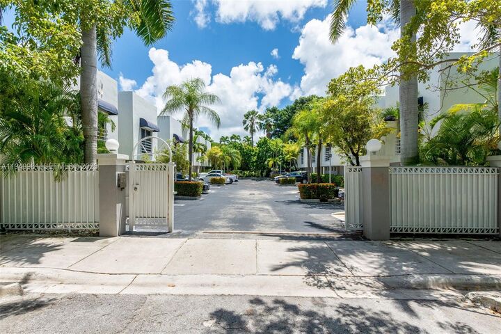 Property Photo:  2945 Bridgeport Ave C  FL 33133 