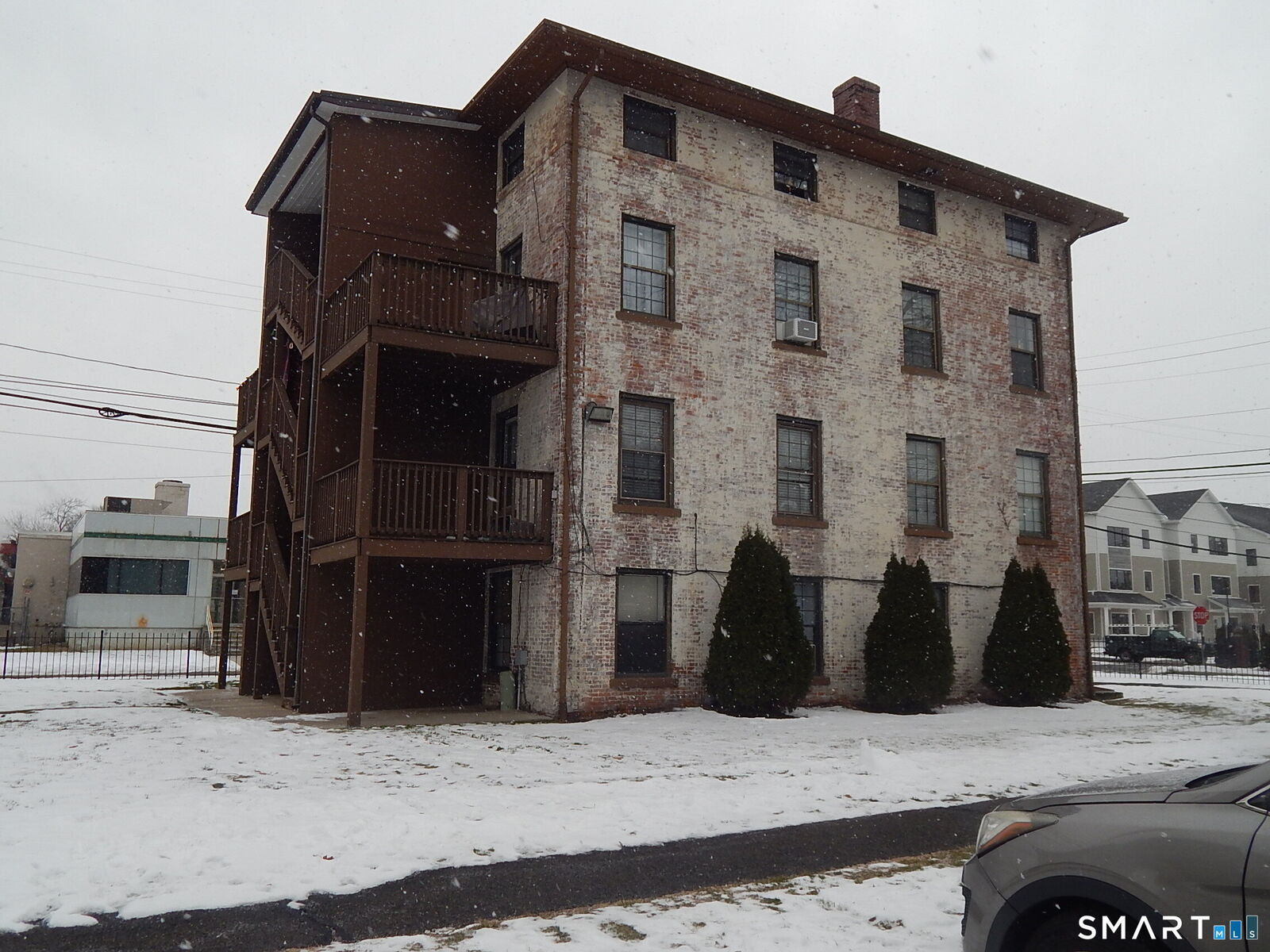 Property Photo: 76 Van Block Avenue 6-A CT 06106