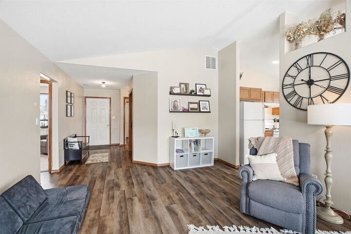 Property Photo:  1615 E Laigo Ct  WA 99006 