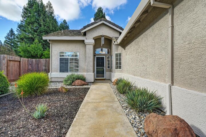 Property Photo:  9582 Castledale Court  CA 95758 
