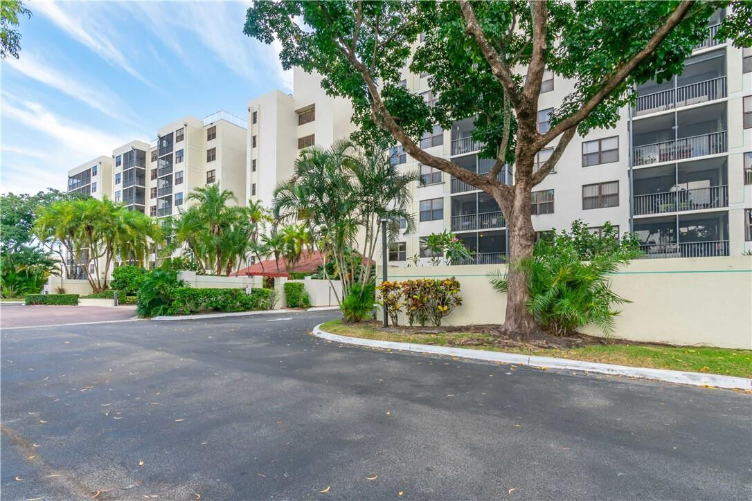 Property Photo:  105 Lake Emerald Drive 211  FL 33309 