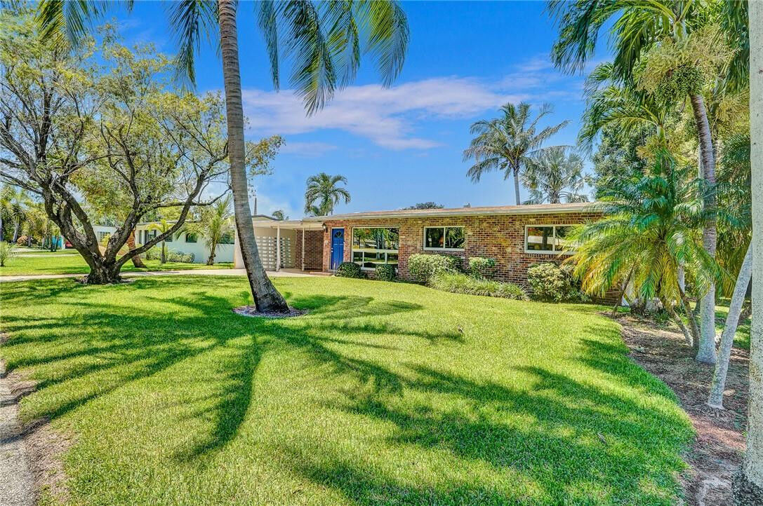 Property Photo:  49 NE 28th Court  FL 33334 