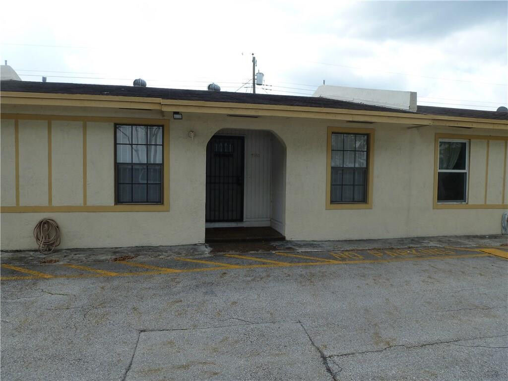 Property Photo:  7930 Pembroke Road 7930  FL 33023 