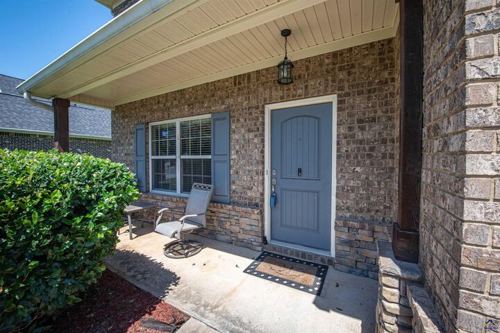 Property Photo:  510 Cheshire Drive  GA 31088-0000 