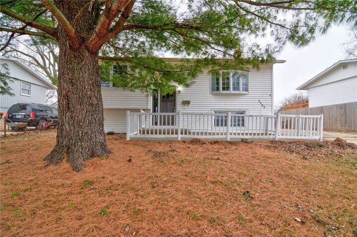 Property Photo:  3245 E Robin Drive  IL 62526 