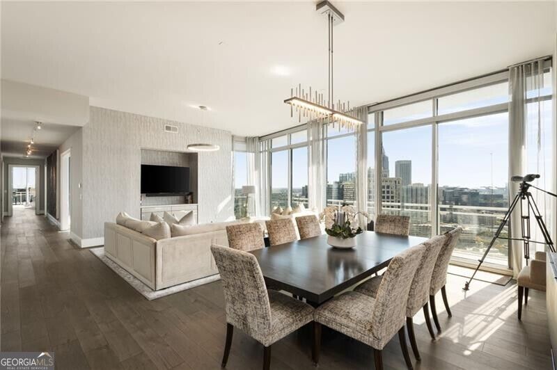 Property Photo:  1065 Peachtree Street NE 3604  GA 30309 