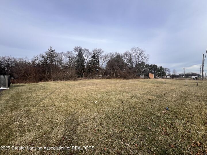 Property Photo:  6142 W Saginaw Highway  MI 48917 