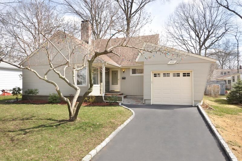 Property Photo:  633 Norwood Dr  NJ 07090 