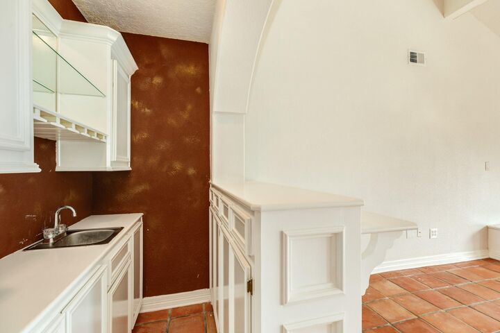 Property Photo: 935 Magnolia Street TX 77566