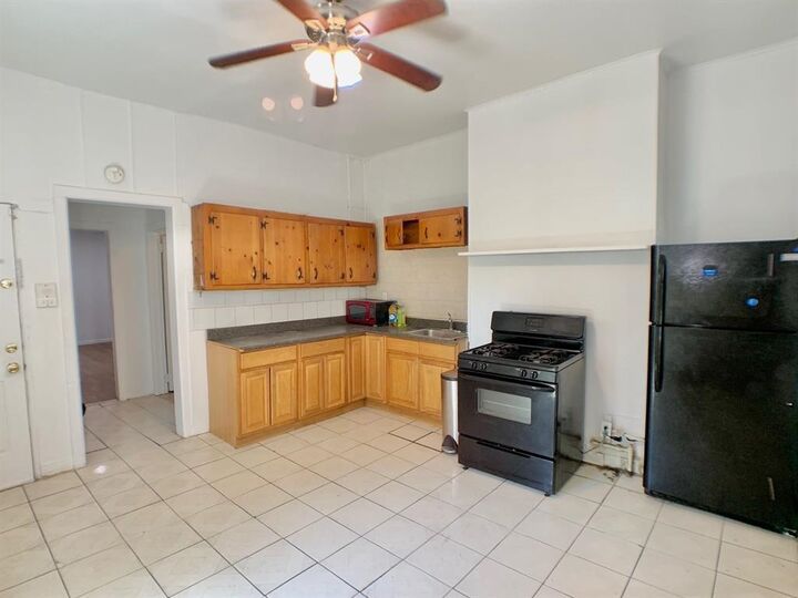 Property Photo:  176 Hopkins Ave 2R  NJ 07307 