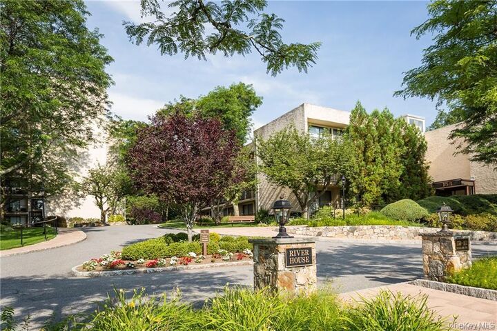 Property Photo:  150 Overlook Avenue 1S  NY 10566 