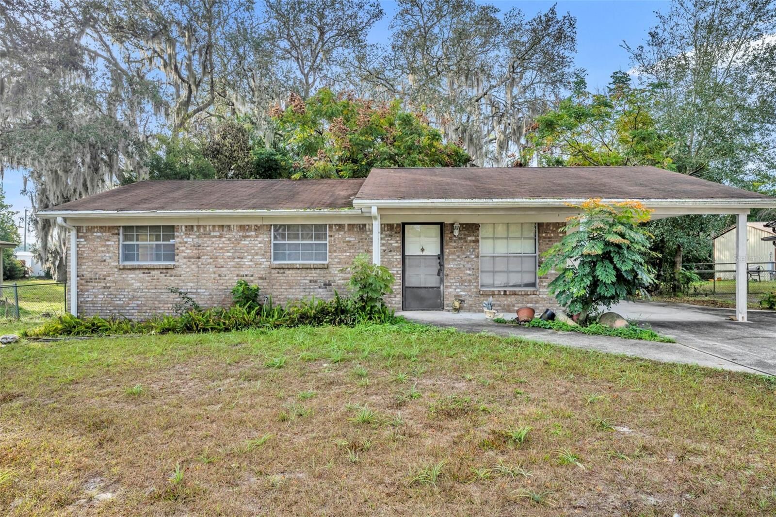 Property Photo: 330 Brooklyn Avenue FL 32763