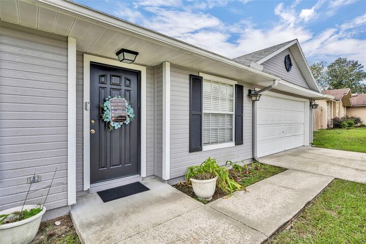 Property Photo:  1354 Winterville Street  FL 32725 