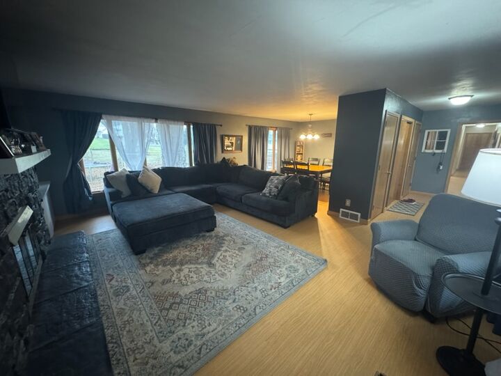 Property Photo:  602 Glenwood Drive  IL 61270 